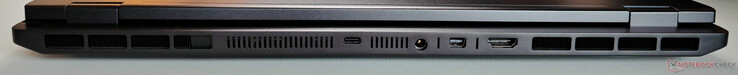 Achterkant: USB-C 4.0 (40 GBit/s, DisplayPort 2.1 via iGPU, 140W Power Delivery), voedingseenheid, Mini-DisplayPort 2.1 (via dGPU, DP40/UHBR10, VRR/G-Sync), HDMI 2.1 (via dGPU, 48 GBit/s, HDCP 2.3, VRR/G-Sync)