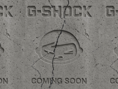 De teaserclip (afbeelding) toont gebarsten cement met beide merklogo&#039;s in het oppervlak gekerfd, gevolgd door de woorden &quot;Coming Soon.&quot; (Afbeeldingsbron: G-Shock UK)
