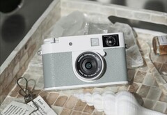 De Fujifilm X half lanceert binnenkort mogelijk in een witte kleurversie (Afb. bron: Fujifilm)