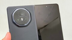 Honor onthulde de lanceerdatum van de opvolger van de Honor Magic V3 (hier afgebeeld) op 18 juni 2025. (Afbeeldingsbron: Weibo)