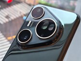 Eerste review, veel foto's en eerste cameratests van de Huawei Pura 80 Ultra, inclusief vergelijkingen met de iPhone 16 Pro Max, Vivo X200 Ultra en Oppo Find X8 Ultra. (Afbeeldingsbron: Weibo)