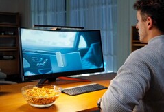 De BenQ ScreenBar Pro schakelt automatisch in wanneer iemand de monitor nadert. (Afbeelding: BenQ)