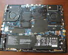 Interne onderdelen van de Acer Predator Helios Neo 16S AI. (Afbeeldingsbron: Notebookcheck)