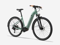 De Decathlon Rockrider E-ACTV 500 hybride fiets is gelanceerd in de EU. (Afbeelding bron: Decathlon)