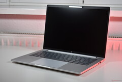 De HP EliteBook 8 G1a 14 (bron: Benjamin Herzig/Notebookcheck)