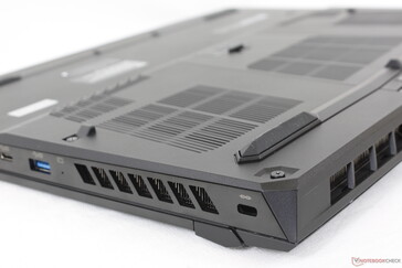 Meer ventilatie dan bij de meeste andere midrange gaminglaptops om de warmte beter af te voeren