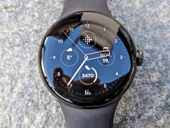 De levensduur van de batterij is een van de grootste tekortkomingen van de Pixel Watch. (Afbeelding bron: NotebookCheck)