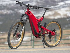 Optibike beweert dat haar nieuwe RIOT eMTB een bereik heeft tot 180 mijl (~290 km). (Afbeelding bron: Optibike)