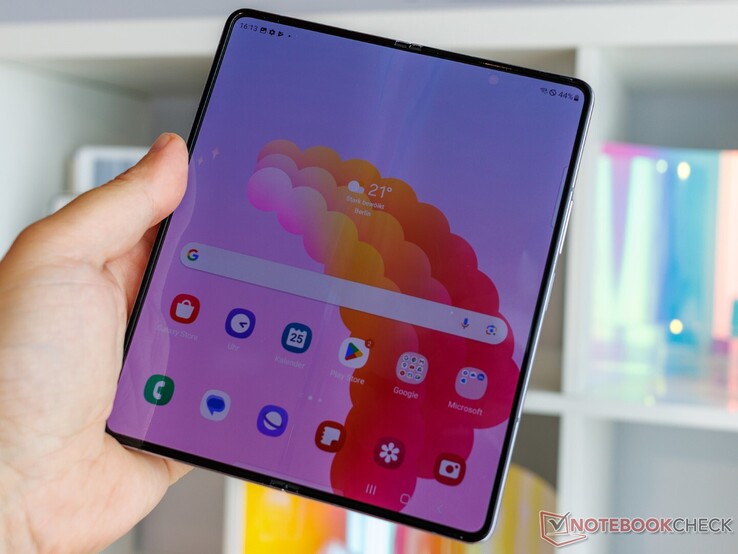 Samsung Galaxy Z Fold 5 smartphone test