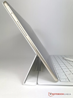 De kickstand van het Glide Keyboard maakt zowel klassieke laptop-silhouetten als...