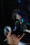 Logitech G522 draadloze gamingheadset zwart in de hand