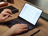 De ONEMIX 4S zou zomaar een Intel Alder Lake upgrade kunnen zijn van de One Mix 4 van vorig jaar. (Afbeelding bron: One-netbook)