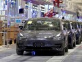 Tesla Model 3 en Model Y leveringen zullen waarschijnlijk nog meer vertraging oplopen. (Image Source: Reuters via Hindustan Times)