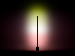 Govee vloerlamp 3 werpt licht op de muur