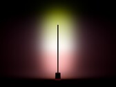 Govee vloerlamp 3 werpt licht op de muur