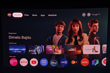 Projectiescherm buiten (schemering) (Afbeelding bron: Daniel Schmidt)