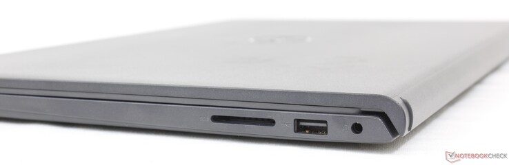 Rechts: SD-kaartlezer, USB-A 2.0, 3.5 mm combo audio