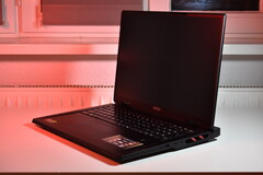 18-inch laptops: Deze categorie zou meer moeten zijn dan alleen voor gaming en apparaten zoals de MSI Raider A18, afgebeeld: MSI Raider A18 (bron: Benjamin Herzig/Notebookcheck)