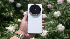 Het vlaggenschip van het Zeiss-merk zou eind 2026 voor het eerst met een LOFIC-sensor op de markt kunnen komen, net als de Xiaomi 17 Ultra.