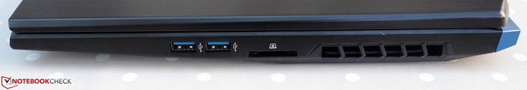 Rechts: 2x USB Type-A 3.0, kaartlezer