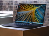 Dell Latitude 9440 2-in-1 heeft een XPS 13-achtig ontwerp. (Afbeelding Bron: Dell)