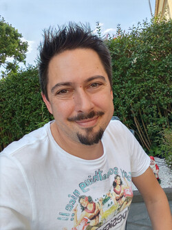Selfie op de Honor 400 (portretmodus)