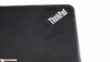 Een LEDje bij het ThinkPad logo.