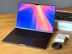 Het kan nog wel even duren voordat de Apple MacBook Pro de M6 en een grondig herontwerp krijgt (Afbeelding bron: Notebookcheck)