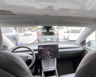 Model Y robotaxi rijdt zonder veiligheidsmonitor. (Afbeeldingsbron: TSLA99T)