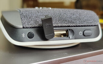 Poly Sync 20+ - Rechts - Bluetooth-knop, USB Type-A voor het opladen van smartphones, Aan/uit-knop