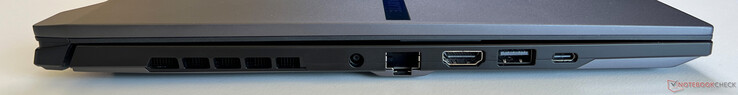Links: Voeding-in, Gigabit Ethernet, HDMI 2.1, USB 3.2 Gen 1 Type-A (5 Gbit/s), USB4 Type-C (40 GBit/s, DisplayPort 1.4, Power Delivery 3.0)