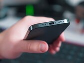 De Apple iPhone 16 Pro zal naar verwachting sneller opladen via USB-C en MagSafe. (Afbeeldingsbron: Onur Binay)
