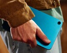De Alexa Tablet 8 is verkrijgbaar in roze, turquoise en donkergrijs.