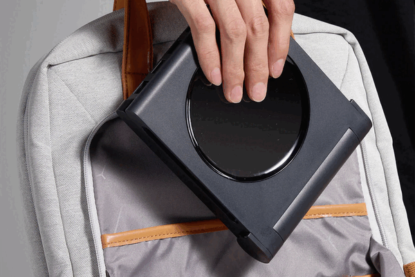 Het Jsaux 6-in-1 Gaming Dock kan worden ingeklapt wanneer het niet wordt gebruikt.