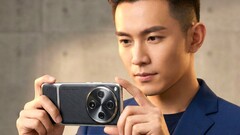 Volgens een betrouwbare leaker zouden gedeeltelijk door AI gegenereerde renders het uiteindelijke ontwerp van de Oppo Find X9 Ultra onthullen. (Afbeeldingsbron: Smartprix)