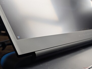 Geen edge-to-edge glas of tweede schermopties om uit te kiezen