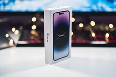 Criminele bezorgers hebben het blijkbaar gemunt op dure Apple producten zoals de iPhone 14 Pro (Afbeelding: Victor Serban)