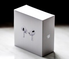 Apple AirPods kunnen binnenkort de camera van de iPhone bedienen en muziek pauzeren wanneer gebruikers in slaap vallen. (Afbeeldingsbron: Vasil Korzh)