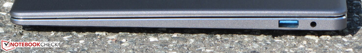 Rechts: USB 3.2 Gen 1 Type-A, 3.5-mm-klink