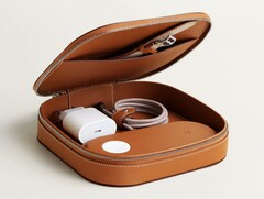 Hermès biedt nu een dure MagSafe oplader met een leren draagtas.