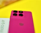 De behuizing van de Moto G37 is stijlvol, maar de bouwkwaliteit is niet perfect.