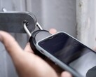 Het ProximiKey hangslot maakt gebruik van NFC-technologie in smartphones. (Afbeelding bron: ProximiKey)