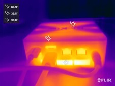 GMKtec NucBoc M6 Ultra tijdens stresstest (achterkant)