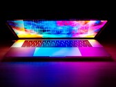 De MacBook Pro met de „ Apple ” zou in de toekomst wel eens een veel levendiger scherm kunnen krijgen.