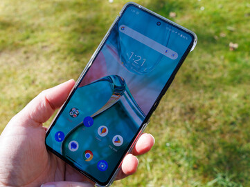 Asus Zenfone 12 Ultra buitenshuis