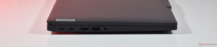 links: 2x Thunderbolt 4, HDMI, USB A 3.2 Gen 1, 3,5mm Audio
