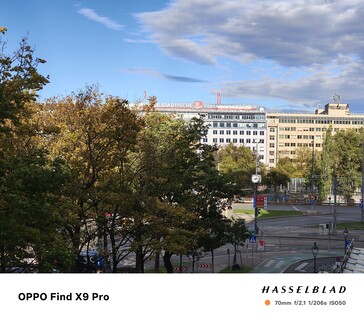 Dezelfde scène in 50MP 8K Ultra HD-kwaliteit.