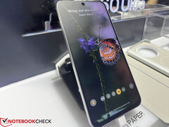 Het bijgewerkte scherm belooft schitteringen en reflecties te elimineren, zelfs bij direct zonlicht. Afgebeeld: de NxtPaper 60 Ultra. (Afbeelding bron: Notebookcheck)