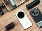Het importeren van de Vivo X300 Pro en het compactere Vivo X300 vlaggenschip met Zeiss-camera: Sommige detailhandelaren noemen al europrijzen voor het Chinese model. (Afbeeldingsbron: Weibo)