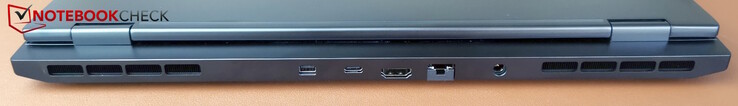 Achterkant: MiniDP 1.4 (compatibel met G-Sync), USB-C 3.2 Gen2 (10 Gb/s, DP 1.4a, Power Delivery), HDMI 2.1 (compatibel met G-Sync), LAN, voeding